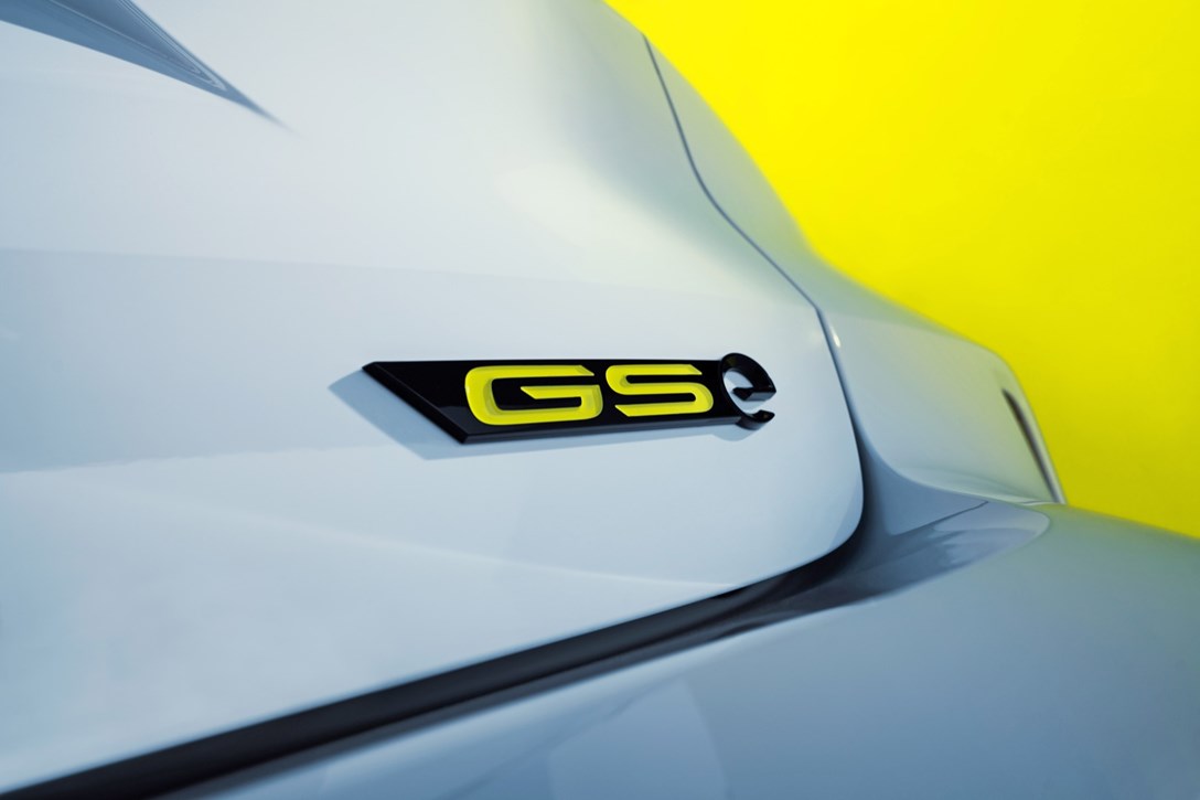 1668713-אופל אסטרה GSE06_opel_gse_logo_520321-633309e40e2e6.jpeg