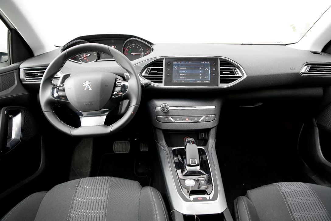 1664680-Peugeot-308-2020-04.jpg