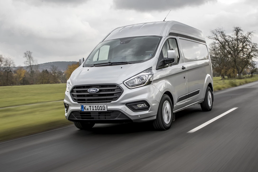 1598170-פורד טרנזיט קאסטום (1).jpg