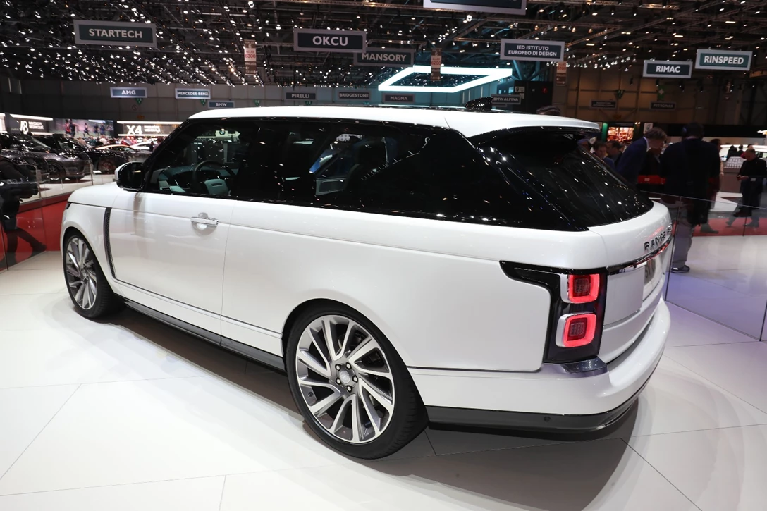 1592600-ריינג רובר SV קופה (7).jpg