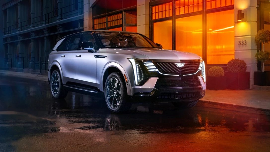 1686028-2025-cadillac-escalade-iq-sport-006.jpg