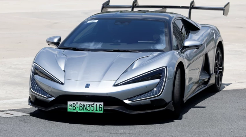 מכונית על יאנגוונג U9