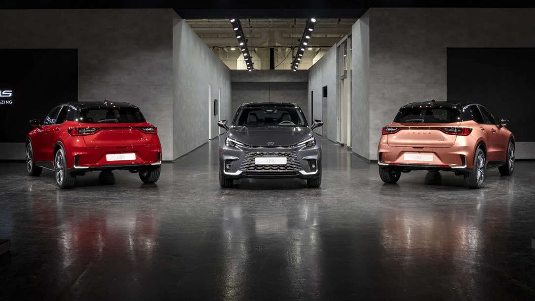 1683067-LEXUS LBX WP MILAN 01-min.jpg