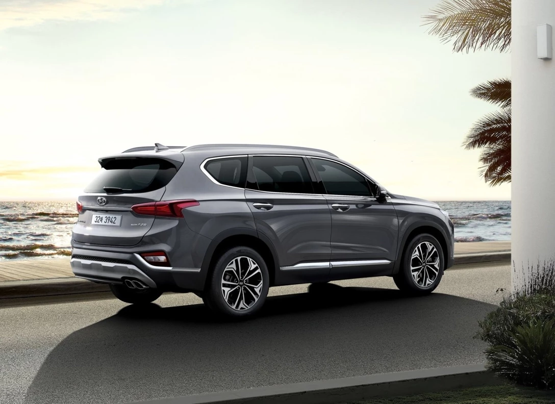 1642832-Hyundai-Santa_Fe-2019-05.jpg