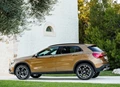 1648783-Mercedes-Benz-GLA-2018-02.jpg