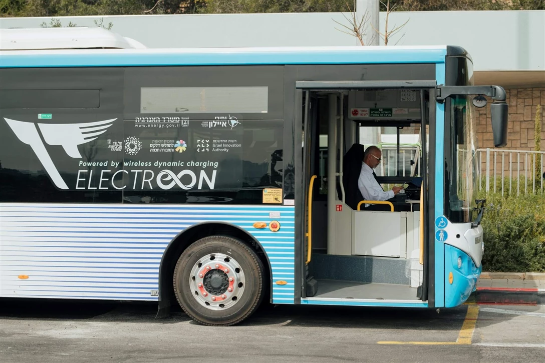1675310-eBus-powered-by-ElectReon-wireless-charging-tech-Tel-Aviv-Israel.jpg