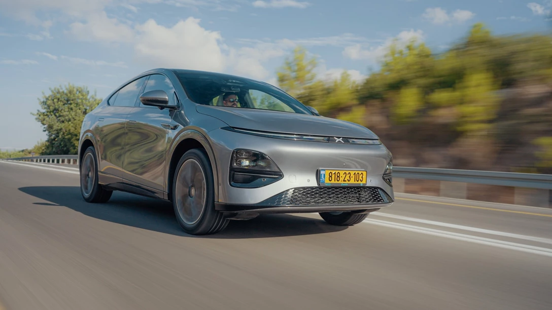 1701377-Xpeng G6 2024.00_26_54_16.Still014.jpg