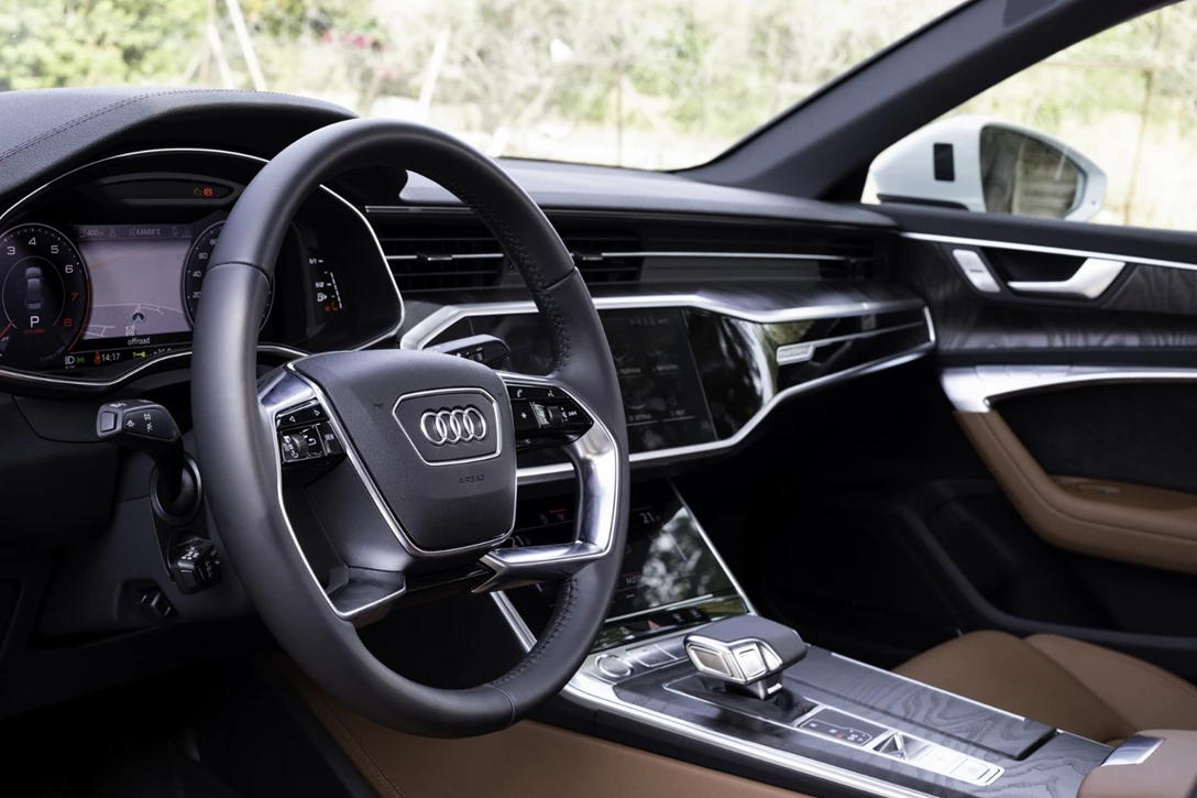 1605618-אודי A6 (4).JPG