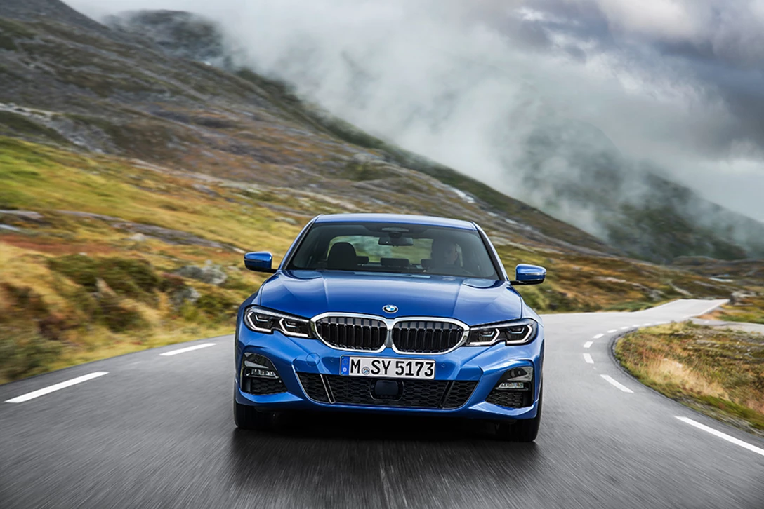 1604207-P90323667_highRes_the-all-new-bmw-3-se.jpg