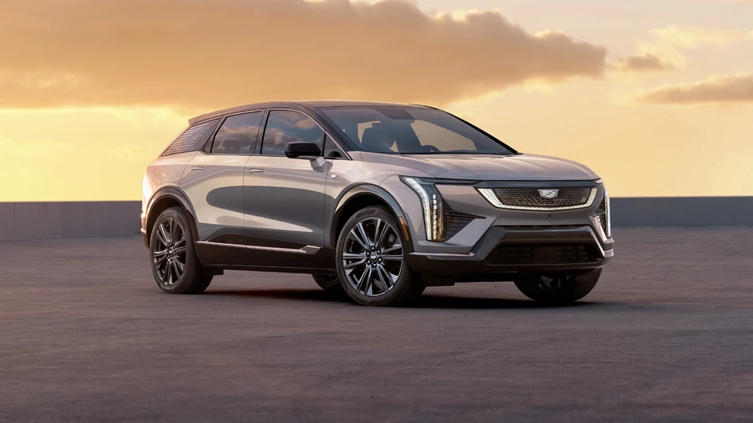 1697206-2025-cadillac-optiq-101-min.jpg