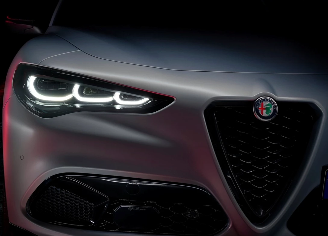 1693202-Alfa_Romeo-Stelvio-2024-10.jpg