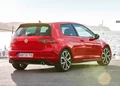 1642300-Volkswagen-Golf-2017-04.jpg