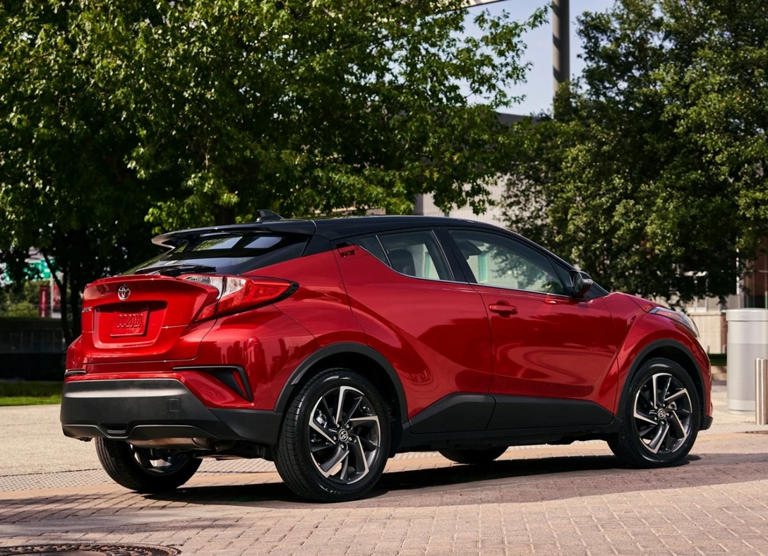 1673405-Toyota-C-HR_US-Version-2023-03.jpg