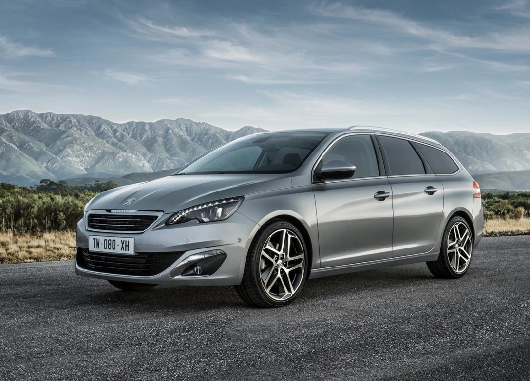 1664799-Peugeot-308-2018-09.jpg