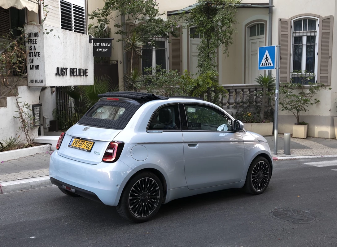 1675791-fiat-500e-2023-video.jpg