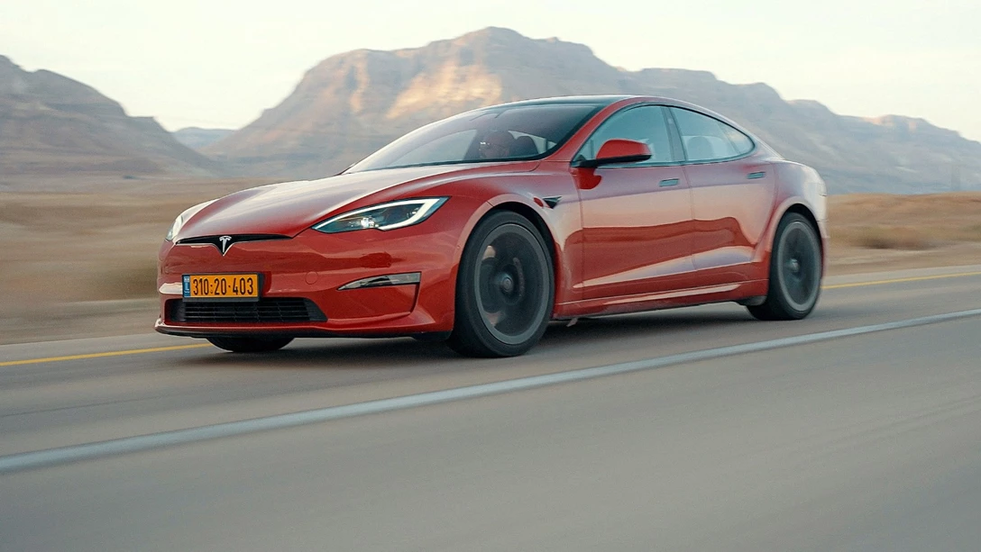 1682466-442_2590.01_56_33_02.Still095 copy.jpg