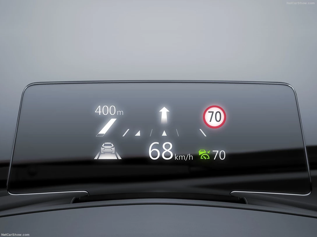 1583285-Mazda-3 5.jpg