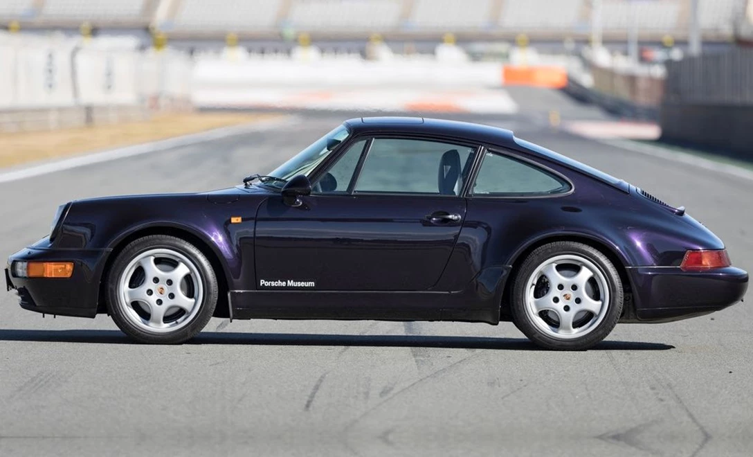 1679697-Porsche-911_Carrera_4_30_Years_Edition-1993-1024-0c.jpg