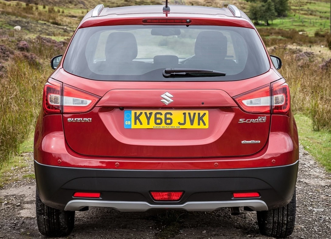 1649614-Suzuki-SX4_S-Cross-2017-1600-2c.jpg