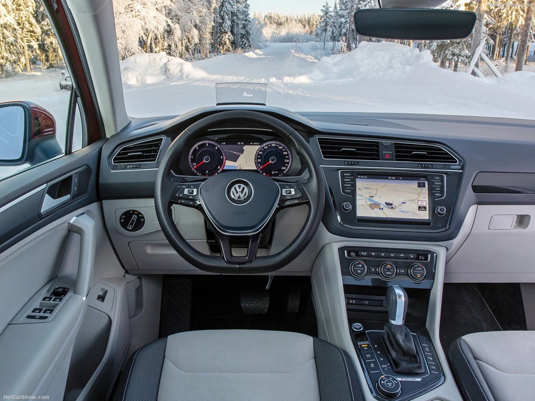 1585718-Volkswagen-Tiguan 6.jpg