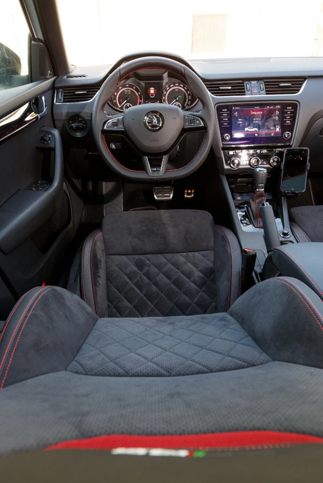 1596807-סקודה אוקטביה RS - מבחן דרכים (13).JPG