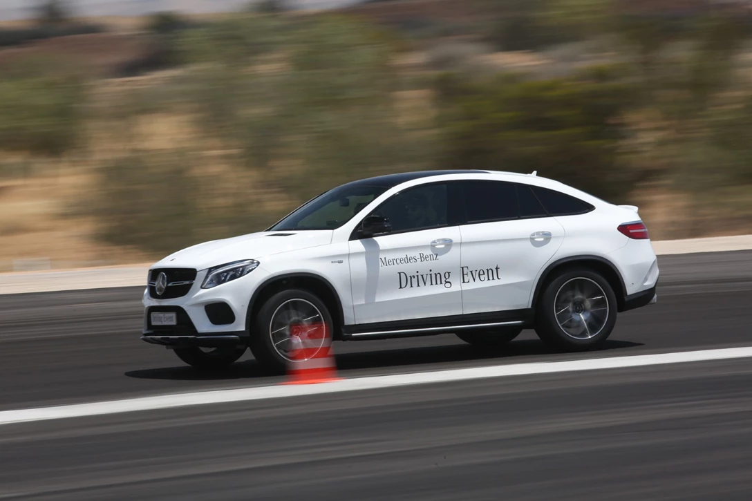 1595885-אירוע נהיגה מרצדס AMG מסלול שדה תימן 2018 (4).jpg