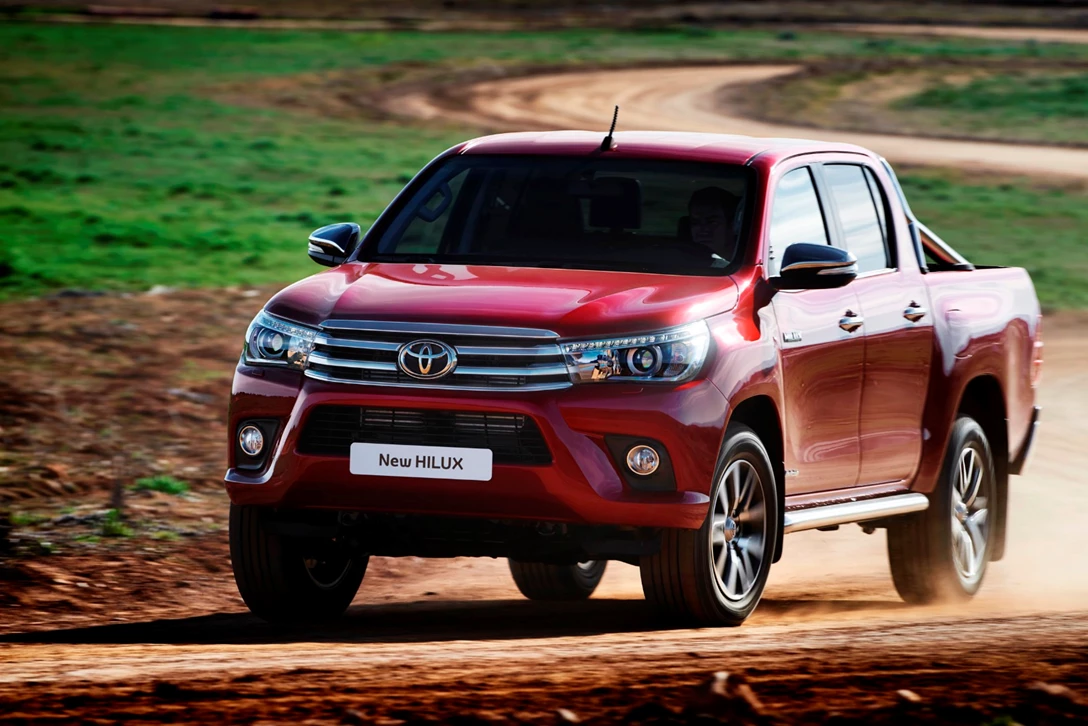 1633602-HILUX_Exterior_12_DPL.JPG