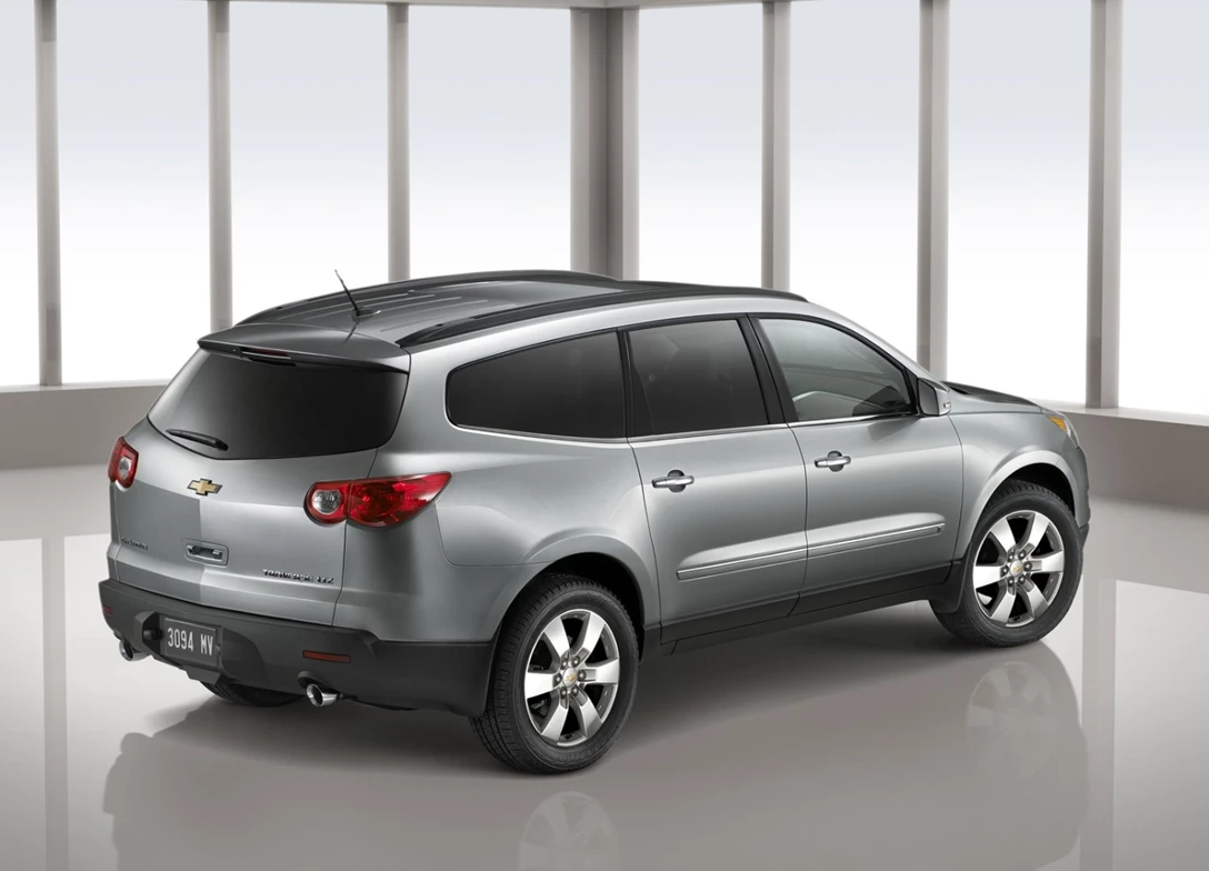 1662413-Chevrolet-Traverse-2012-03.jpg