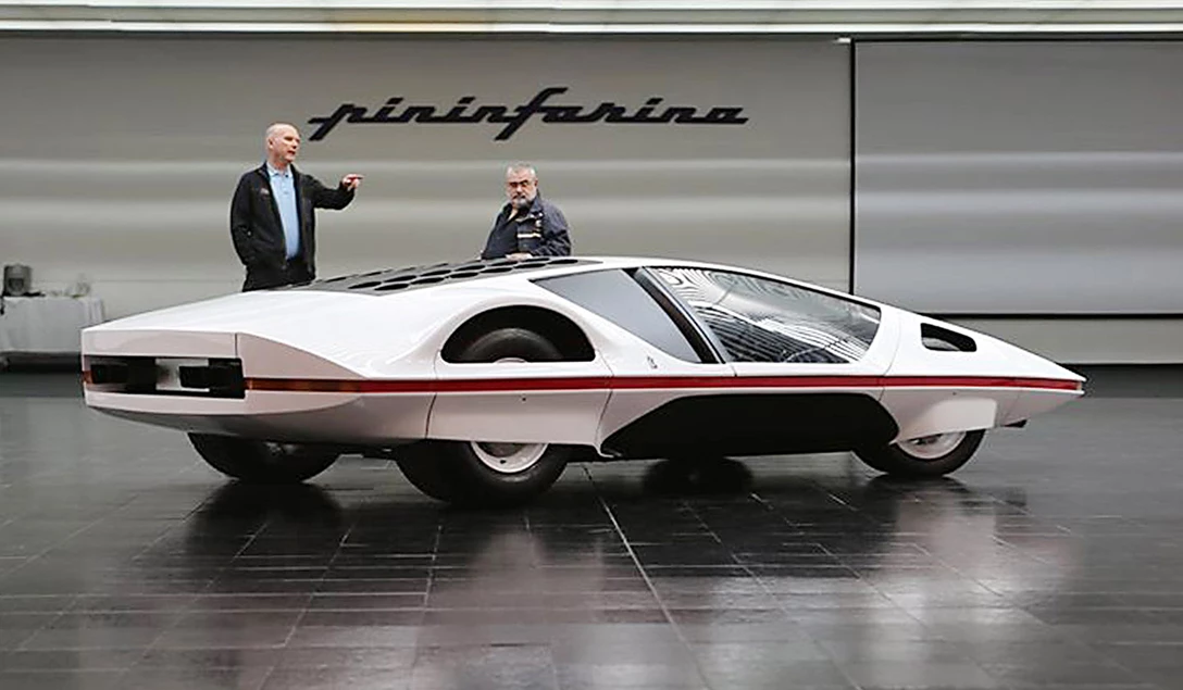 1648848-james-glickenhaus-left-and-the-ferrari-modulo-concept_100482583_h.jpg