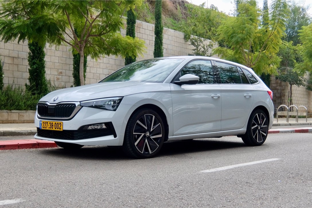 1638434-סקודה סקאלה 1.5 ל - 10.jpeg