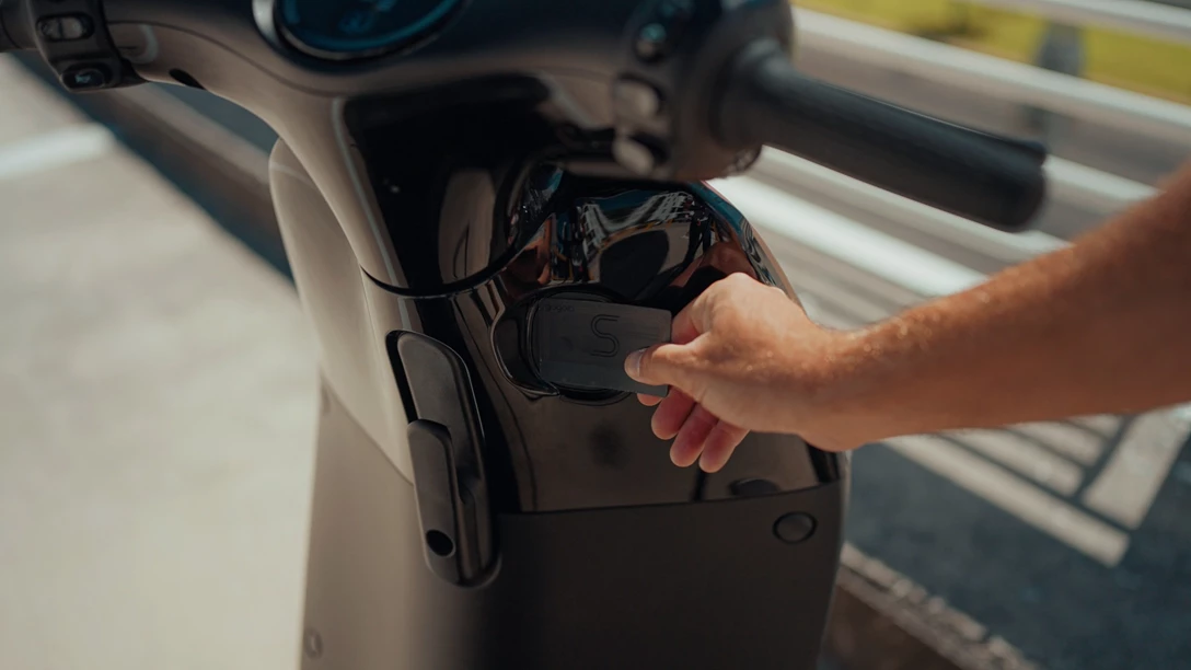 1669411-gogoro 2022.00_23_32_15.Still030 copy.jpg