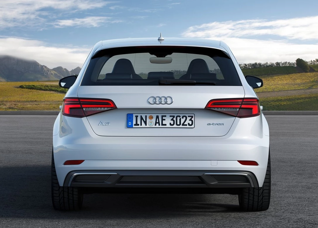 1646018-Audi-A3_Sportback_e-tron-2017-1280-0d.jpg