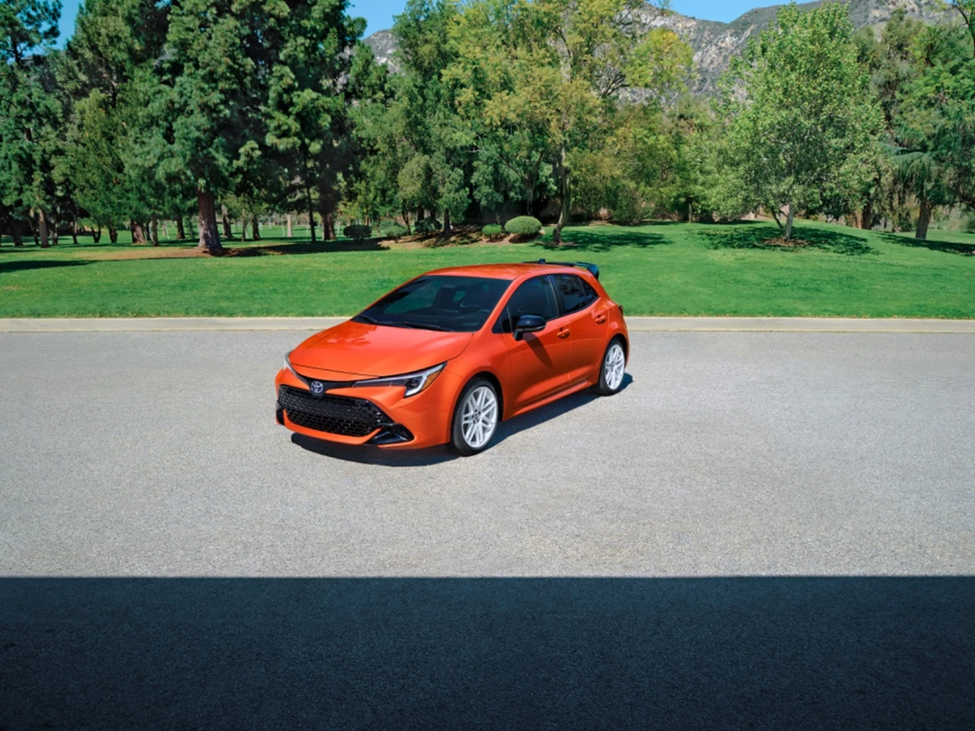 1708780-2026_Corolla_Hatchback_FX_007.jpg