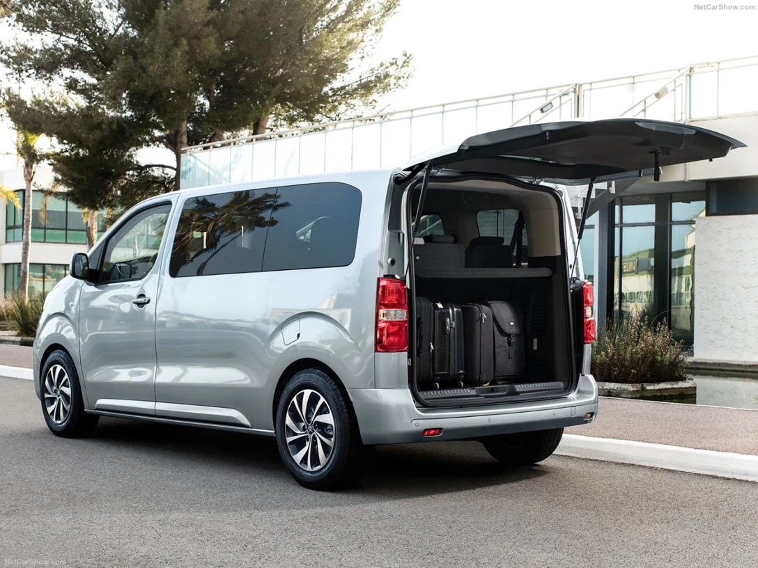 1591865-Citroen-SpaceTourer 5.jpg