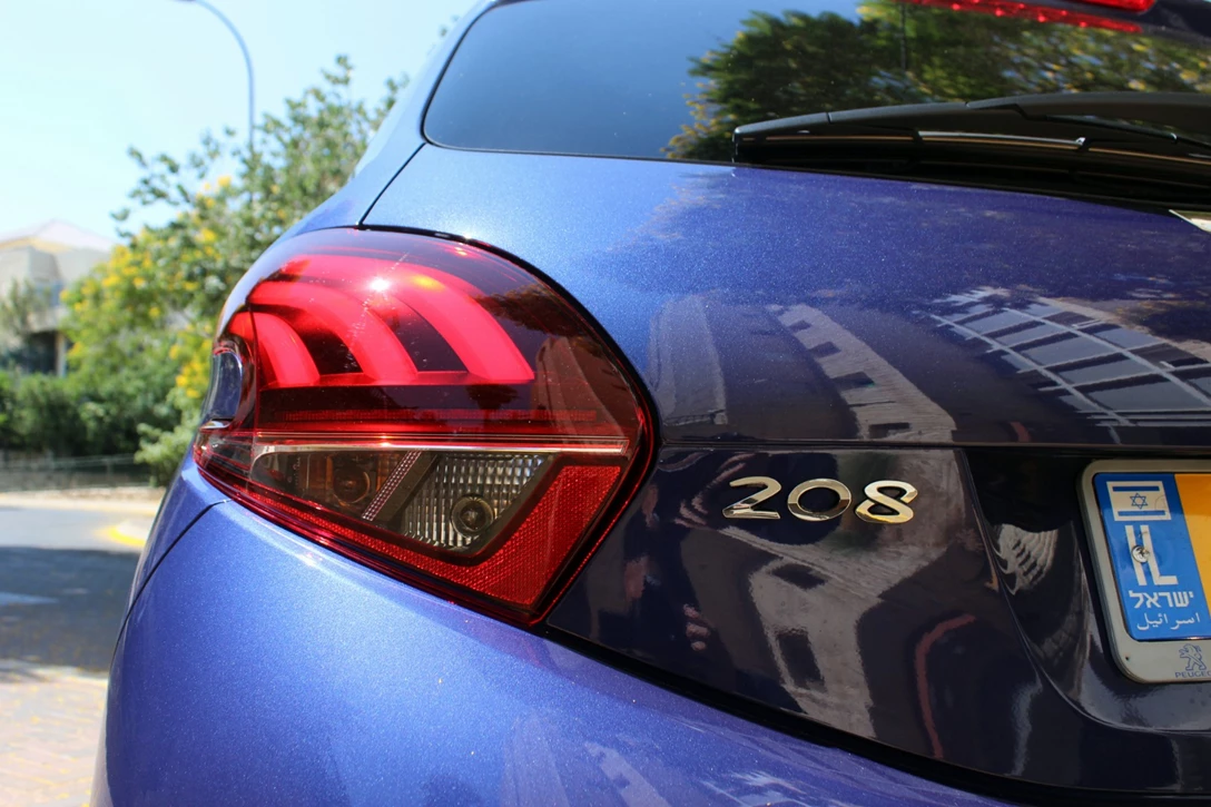 1602010-פיגו 208 1.2 אוט' (3).JPG