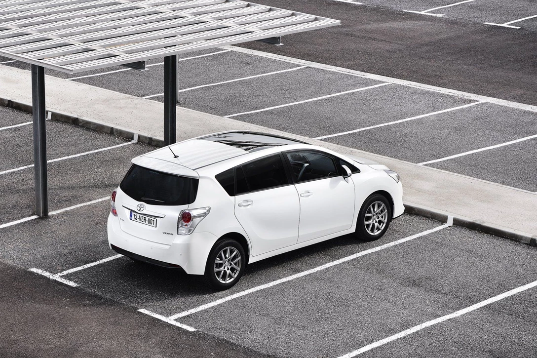 טויוטה ורסו