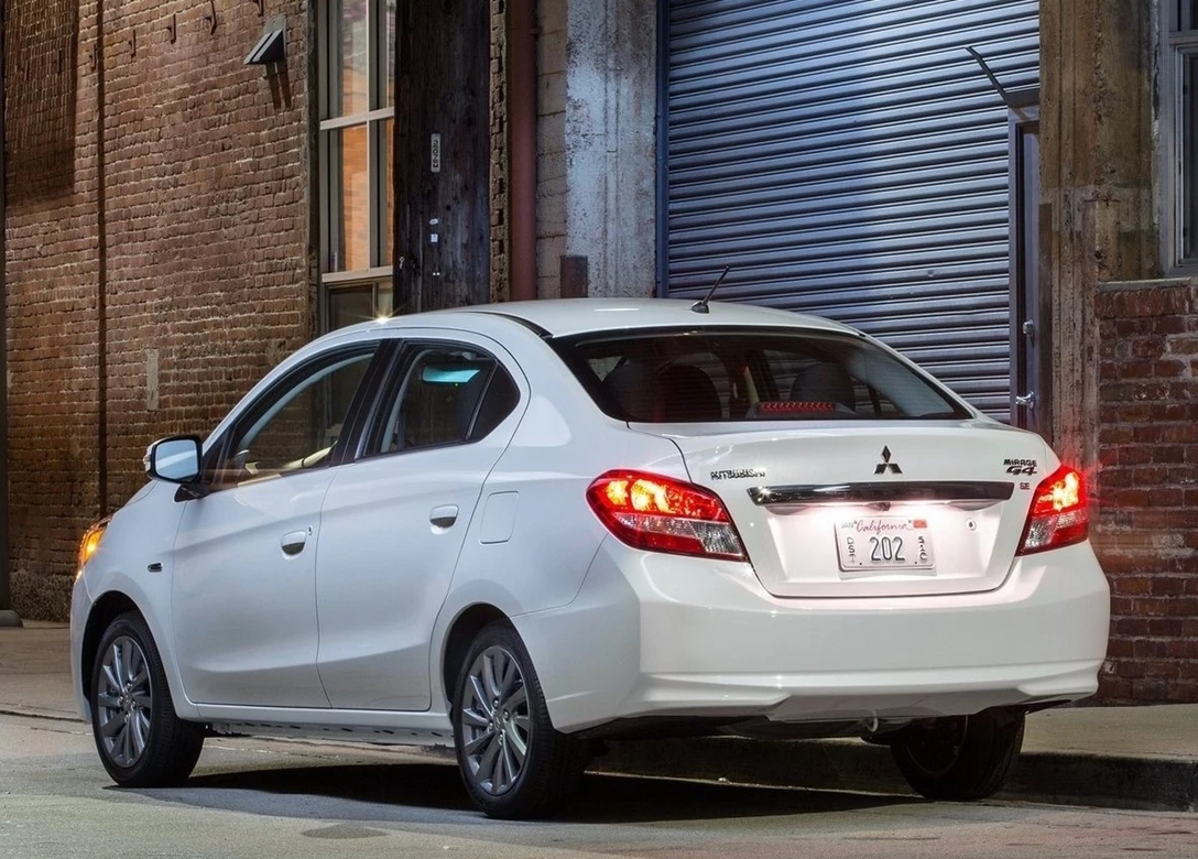 1643427-Mitsubishi-Attrage-2016-04.jpg