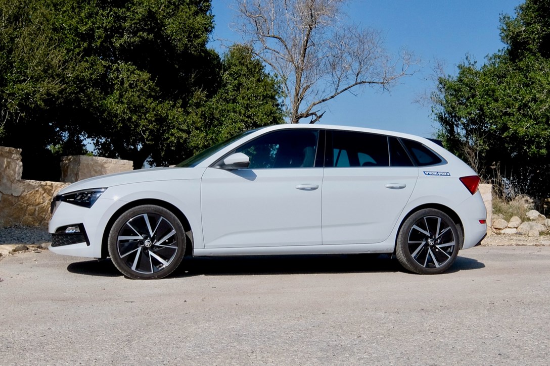 1638432-סקודה סקאלה 1.5 ל - 2.jpeg