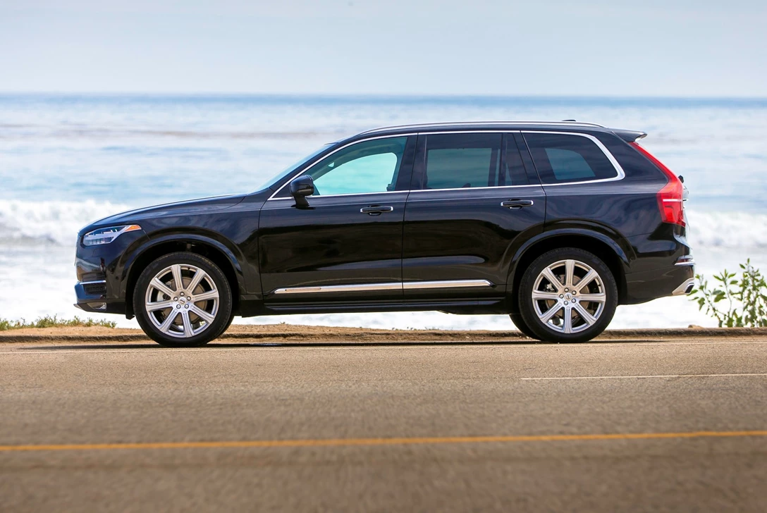 1597747-וולוו XC90 (1).jpg