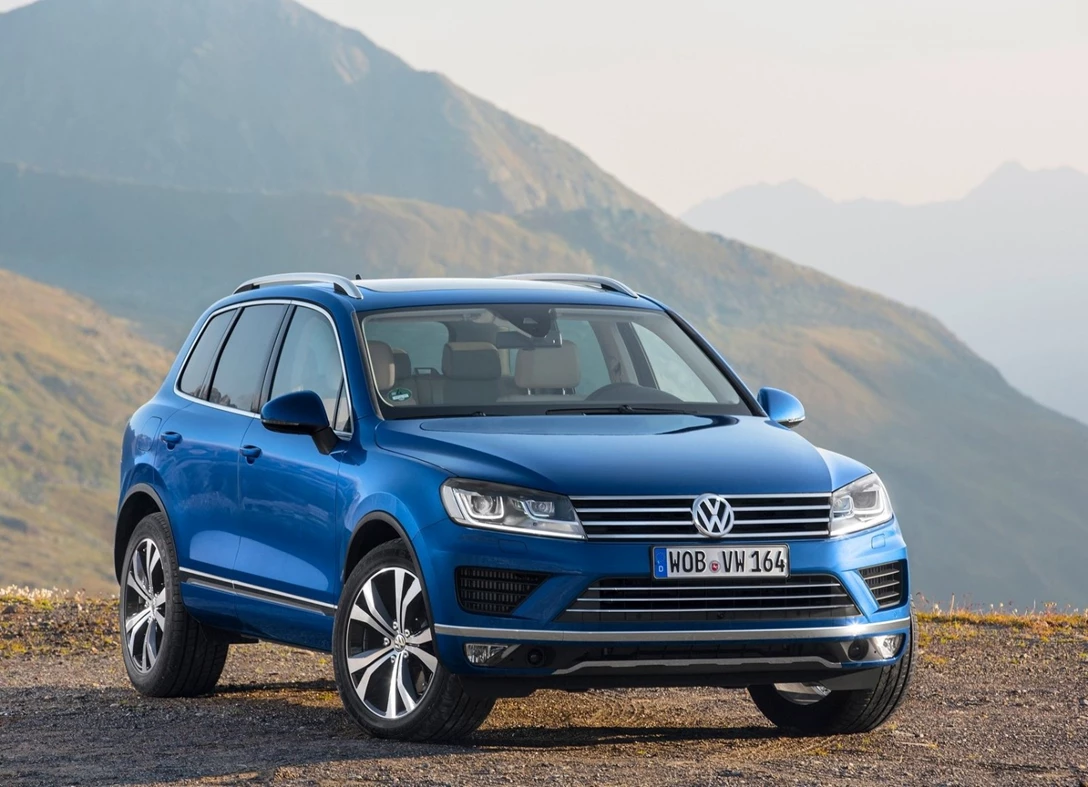 1666826-Volkswagen-Touareg-2017-01.jpg