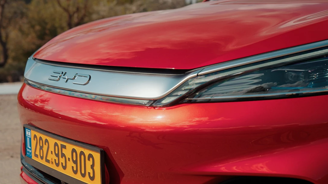 1672460-BYD ATTO 3.00_47_07_06.Still050 copy.jpg