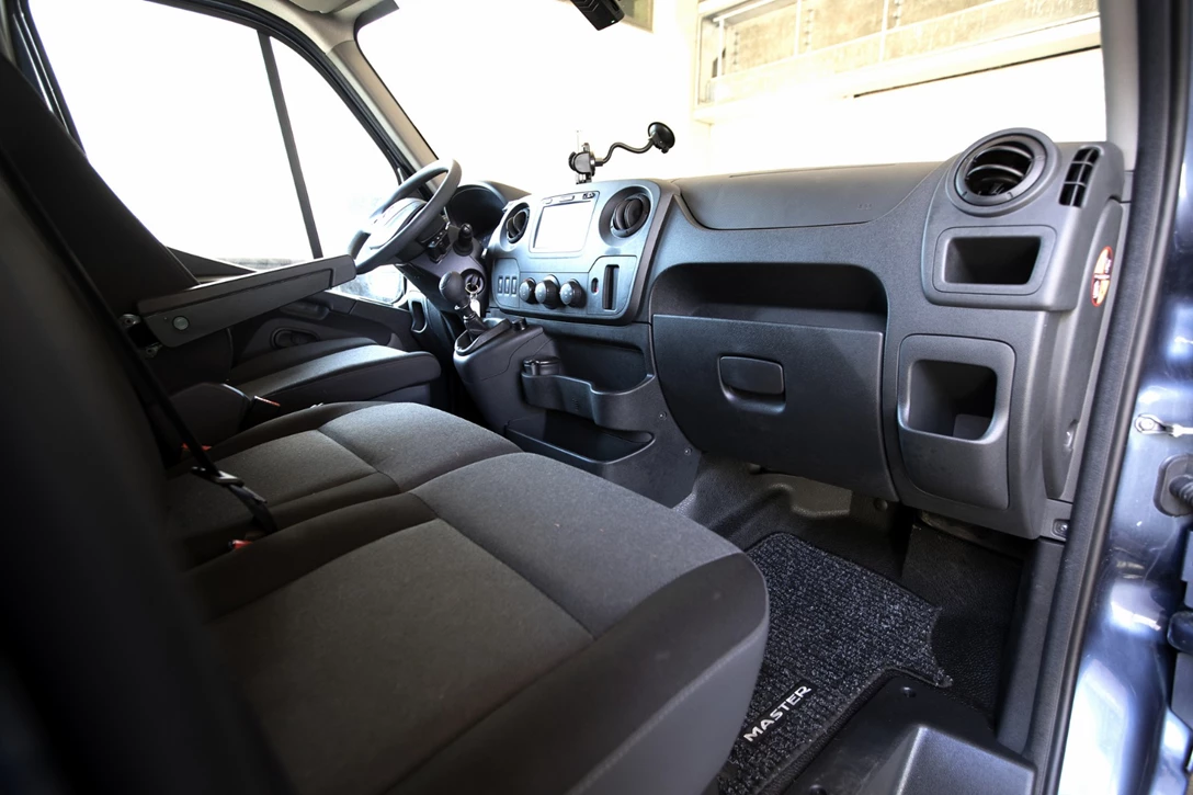 1606912-רנו מאסטר (3).jpg