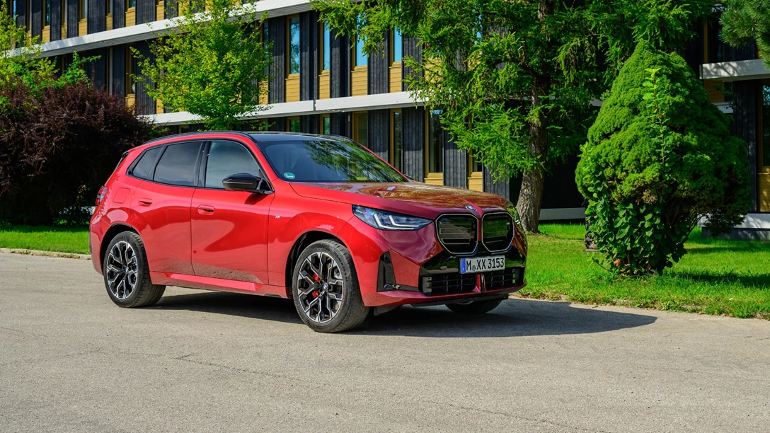 1702792-P90568179_highRes_the-new-bmw-x3-m50-x.jpg