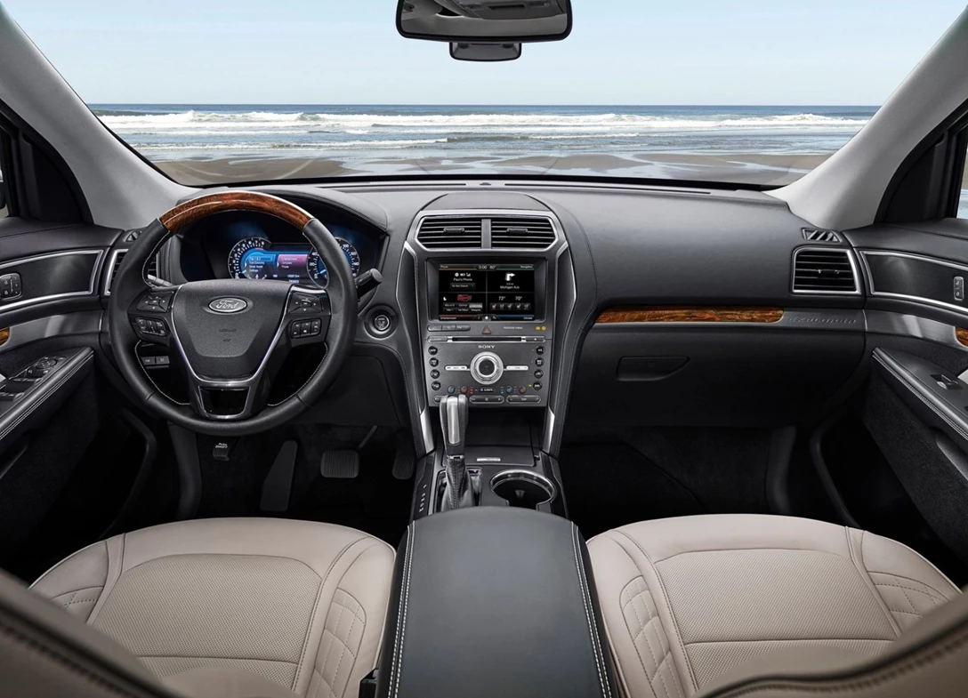 1646700-Ford-Explorer-2018-05.jpg