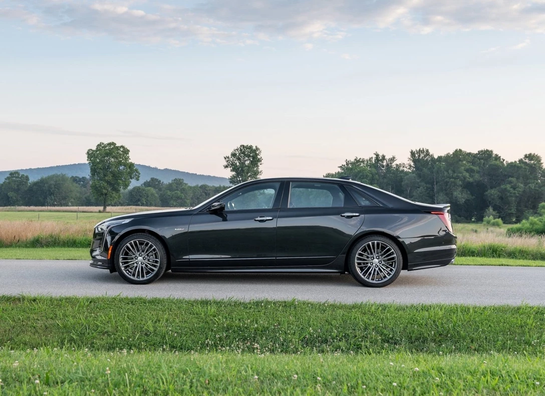 1671068-Cadillac-CT6_V-Sport-2019-02.jpg