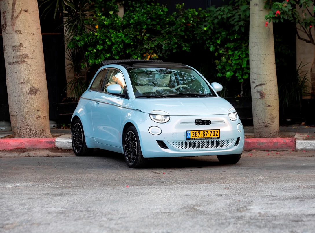 1675784-fiat-500e-2023-01.jpg