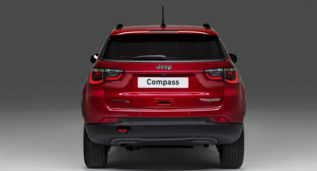 1657363-2020_jeep_compass_phev_4_1920x1080.jpg
