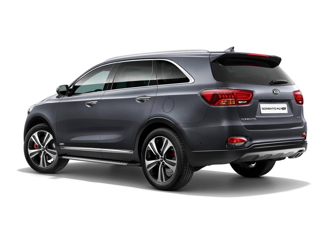 1645525-Kia-Sorento-2018-1600-0a.jpg