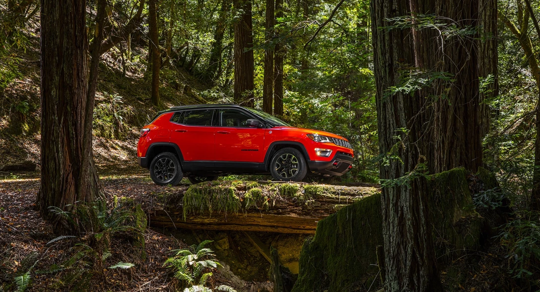 1657553-2017_jeep_compass_65_1920x1080.jpg