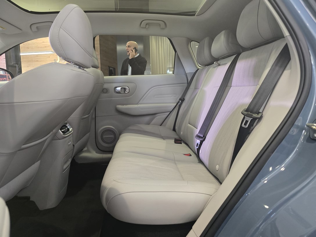 WhatsApp Image 2025-12-14 at 10.31.15 (3).jpeg